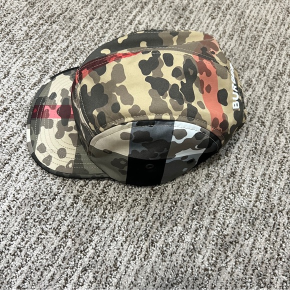 Burberry Men's Camouflage Check Nylon Cap Sz Large - Picture 2 of 4